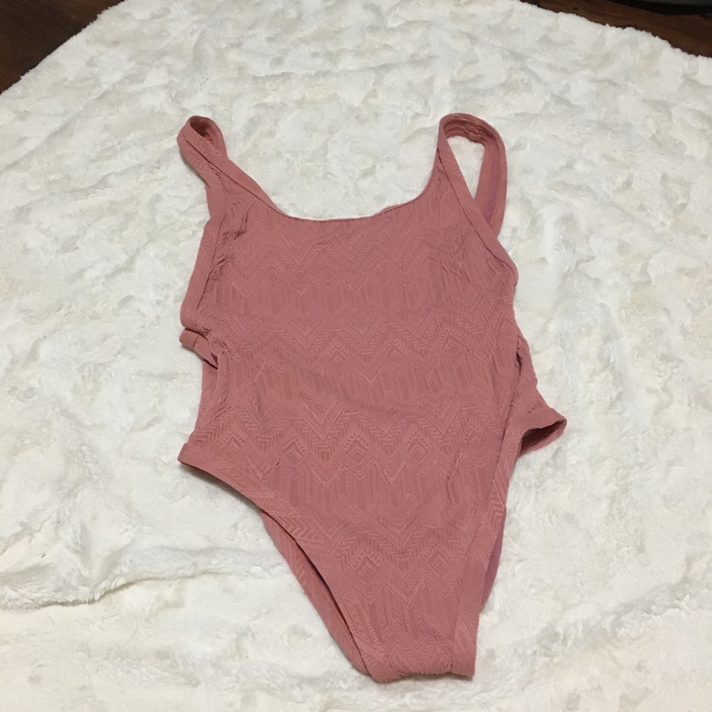 Really Cute Pink/Nude High leg Swimsuit!